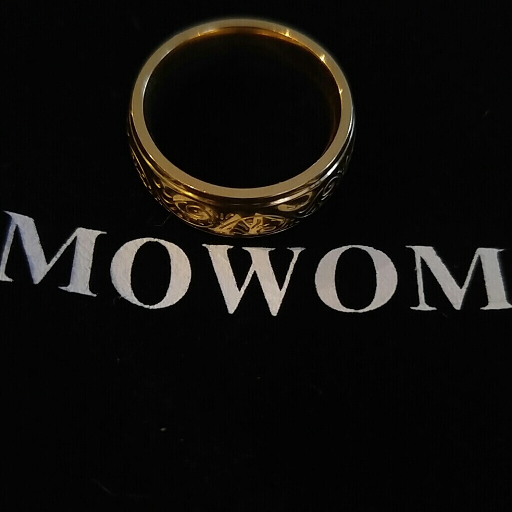 Unisex Gold tone stainless steel Ring💍🚨 - Picture 3 of 5